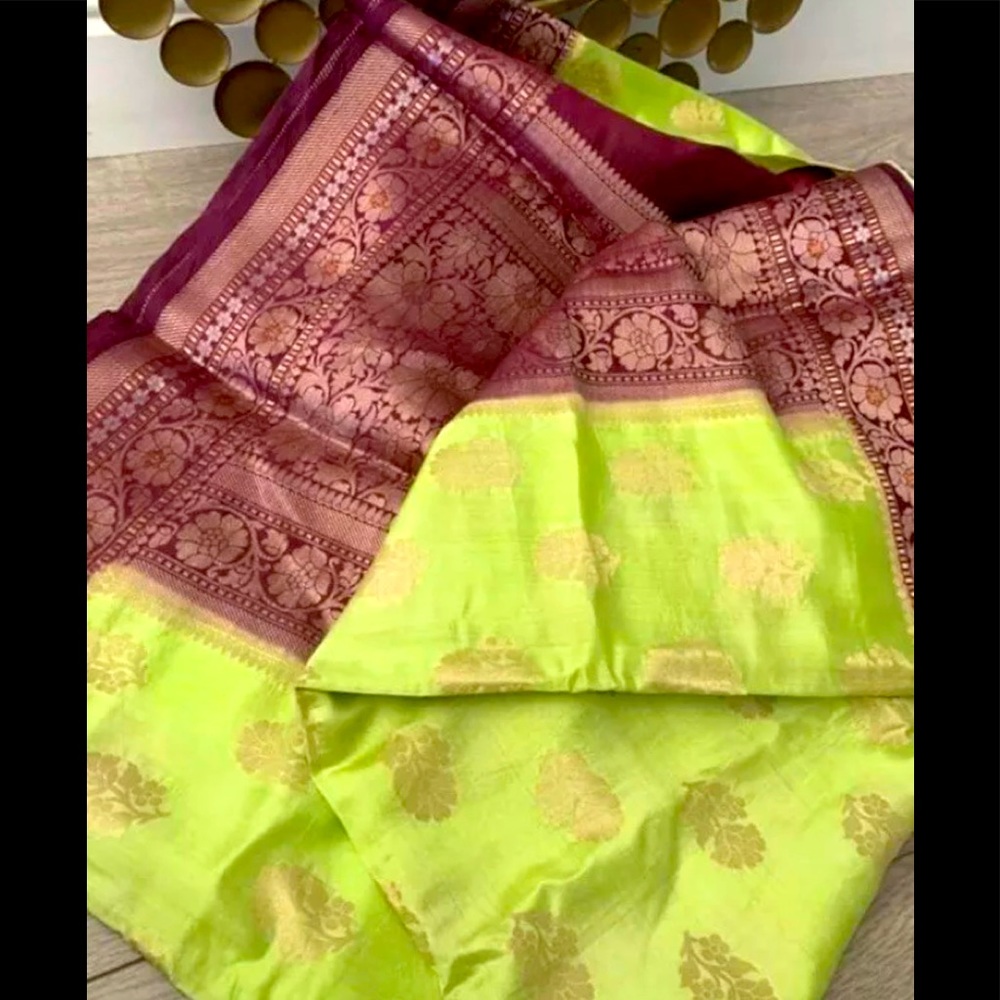 Chiniya Silk  Benarasi Saree With Blouse Piece